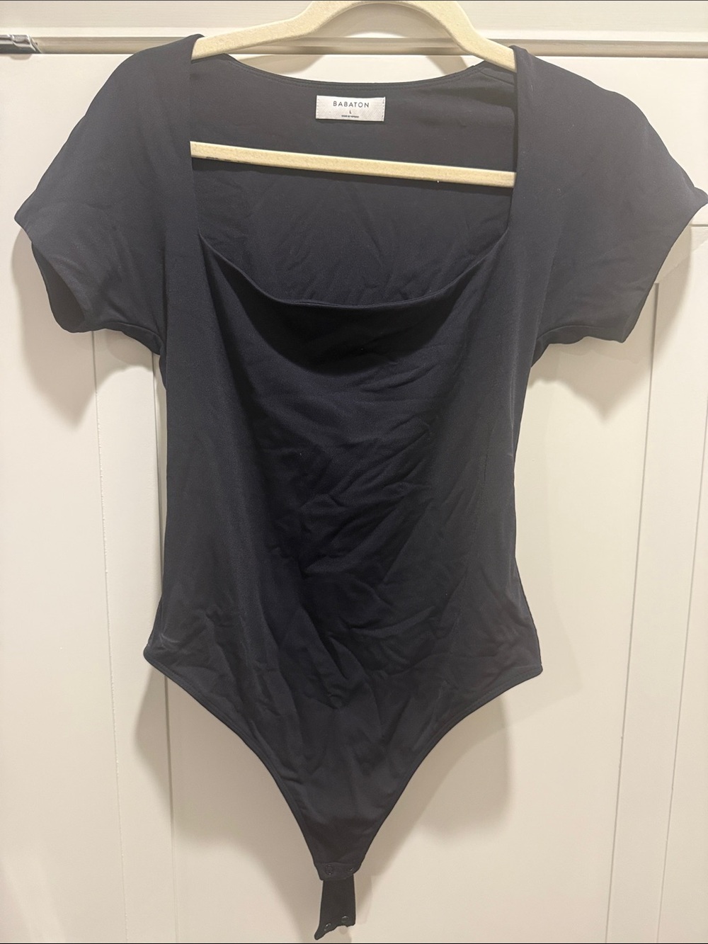 Babaton Black Scoop-Neck Short Sleeve Bodysuit